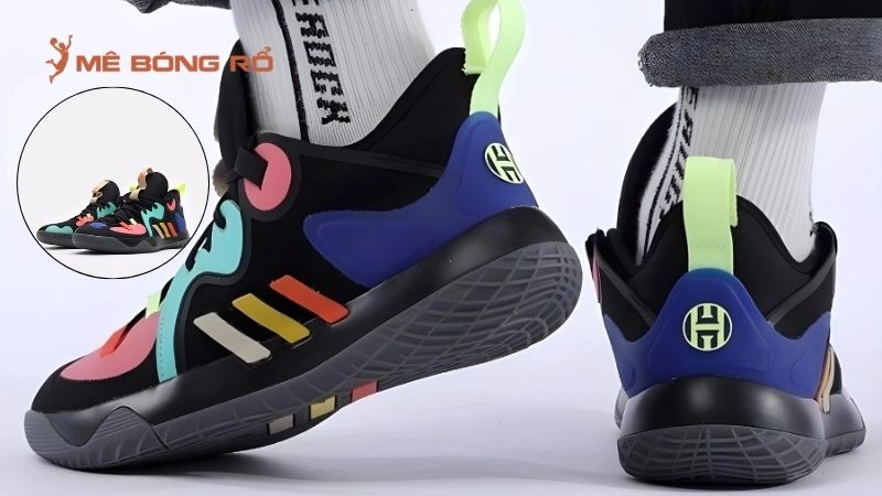 Harden Stepback ghi điểm với giá tốt và bám sân