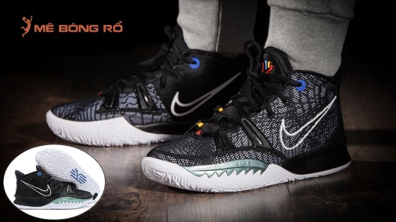 Nike Kyrie 7 nhẹ, bền, bám sân tốt khi chơi tốc độ
