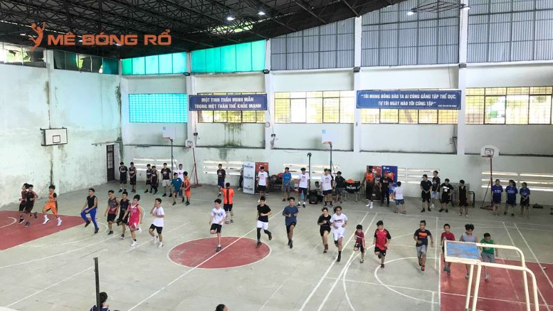 Sân bóng rổ CLB Phan Châu Trinh