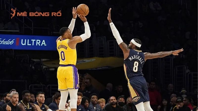 Chiến thuật fast break và pick and roll giúp đội bóng tạo đột phá và ghi điểm nhanh