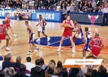 Triangle Offense là gì? Giải mã chiến thuật huyền thoại